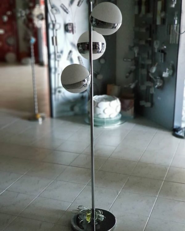 Podna lampa TAURUS