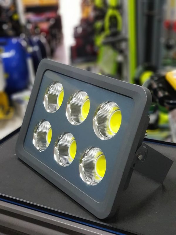 LED REFLEKTOR ZA DVORANE 300W