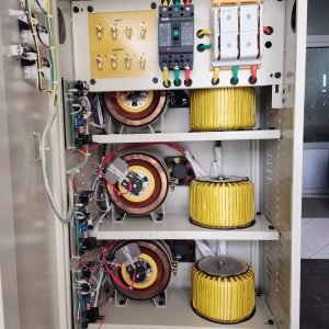 Stabilizator napona 40kVA 380V – trofazni