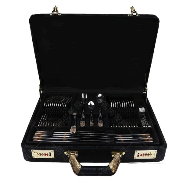 img-1702042677-0933875d2cb4 Set pribora za jelo